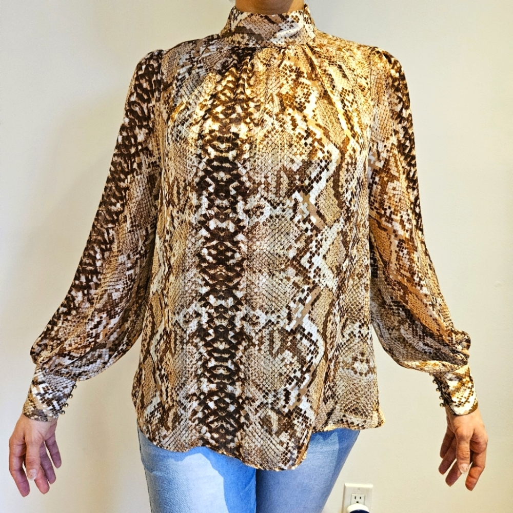 🐍 Snake print sheer blouse 8